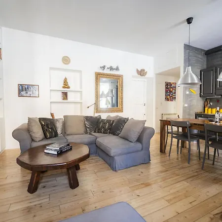 Testaccio Colourful And Charming 2br Rom
